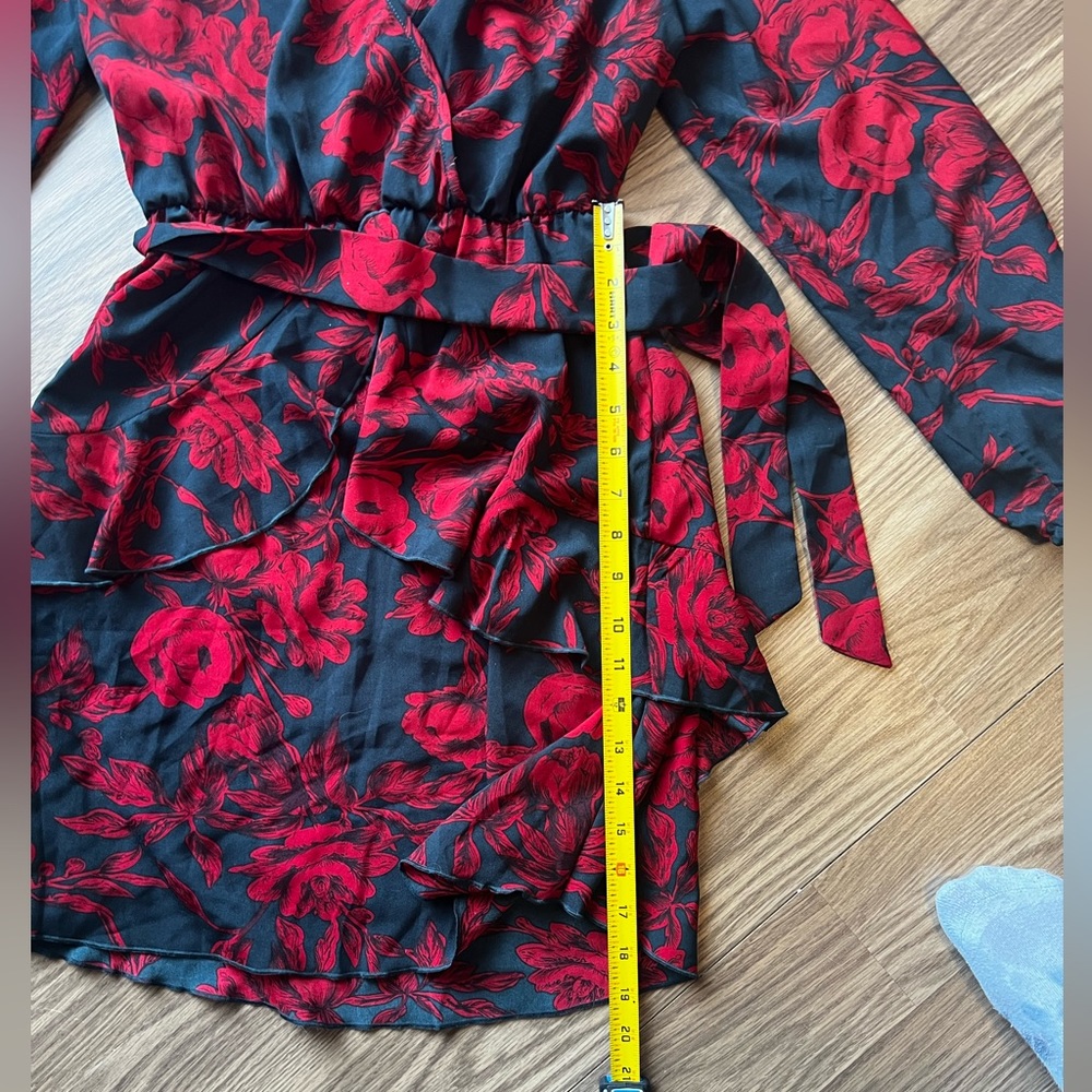Dress - Picture 5 of 5